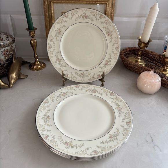 Vintage ROYAL DOULTON The Romance Collection DIANA Dinner Plates Set of 4